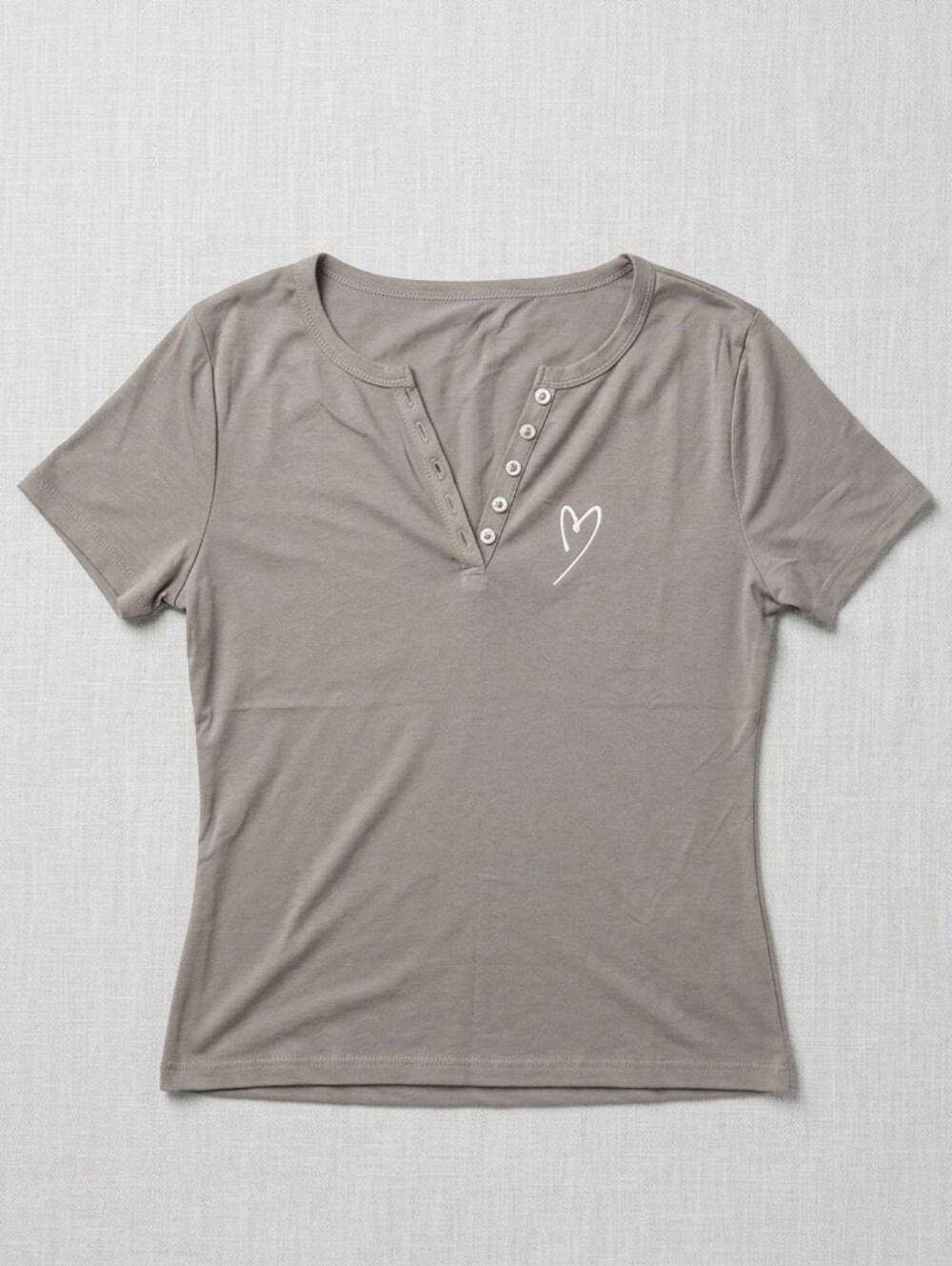 NEW Gray Henley Short-Sleeve Shirt with White Graphic Heart Logo Medium